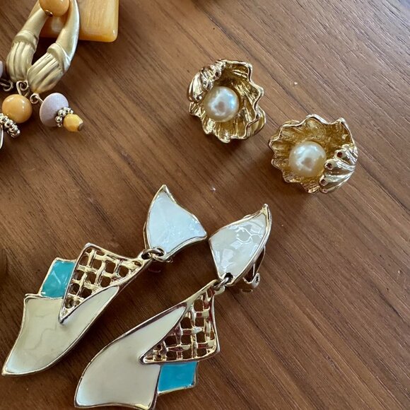 Vintage Clip-On Earrings Lot – Mermaidcore, Fairycore, Ethereal Mix - Picture 4 of 7